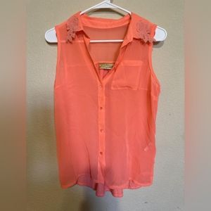 Peachy Vera Wang sleeveless blouse (s)